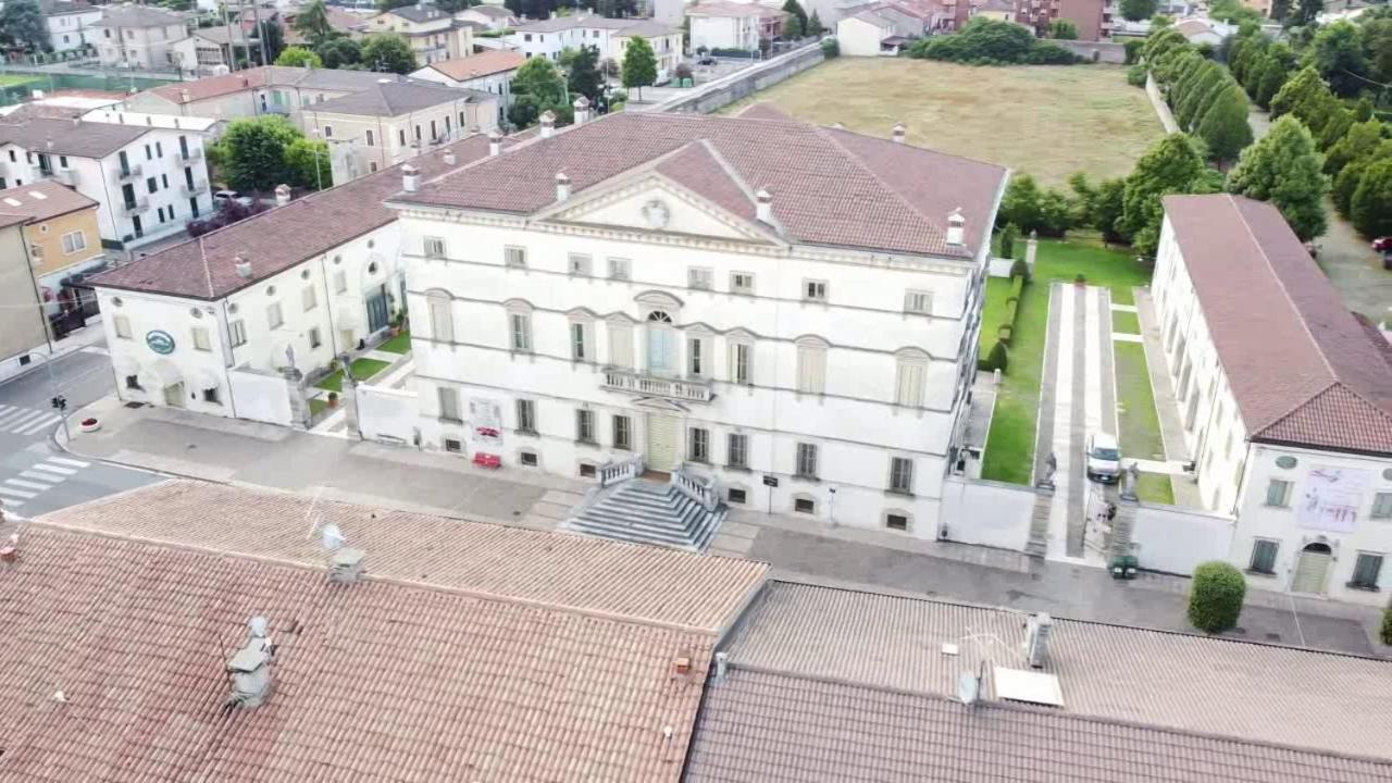 Residenza Villa Vecelli Cavriani Mozzecane エクステリア 写真
